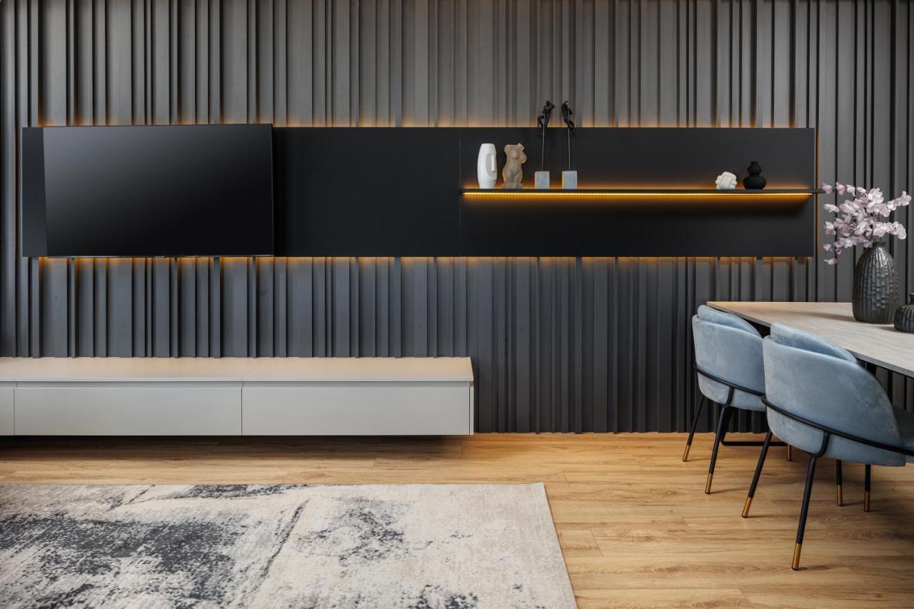 Mandala Designer Apartments With Free Private Parking, Near Mall Coresi Brasov Exterior photo