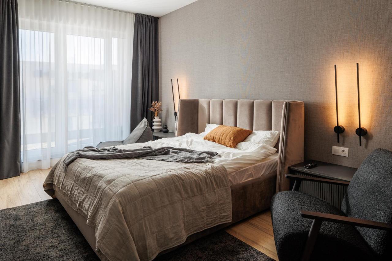 Mandala Designer Apartments With Free Private Parking, Near Mall Coresi Brasov Exterior photo