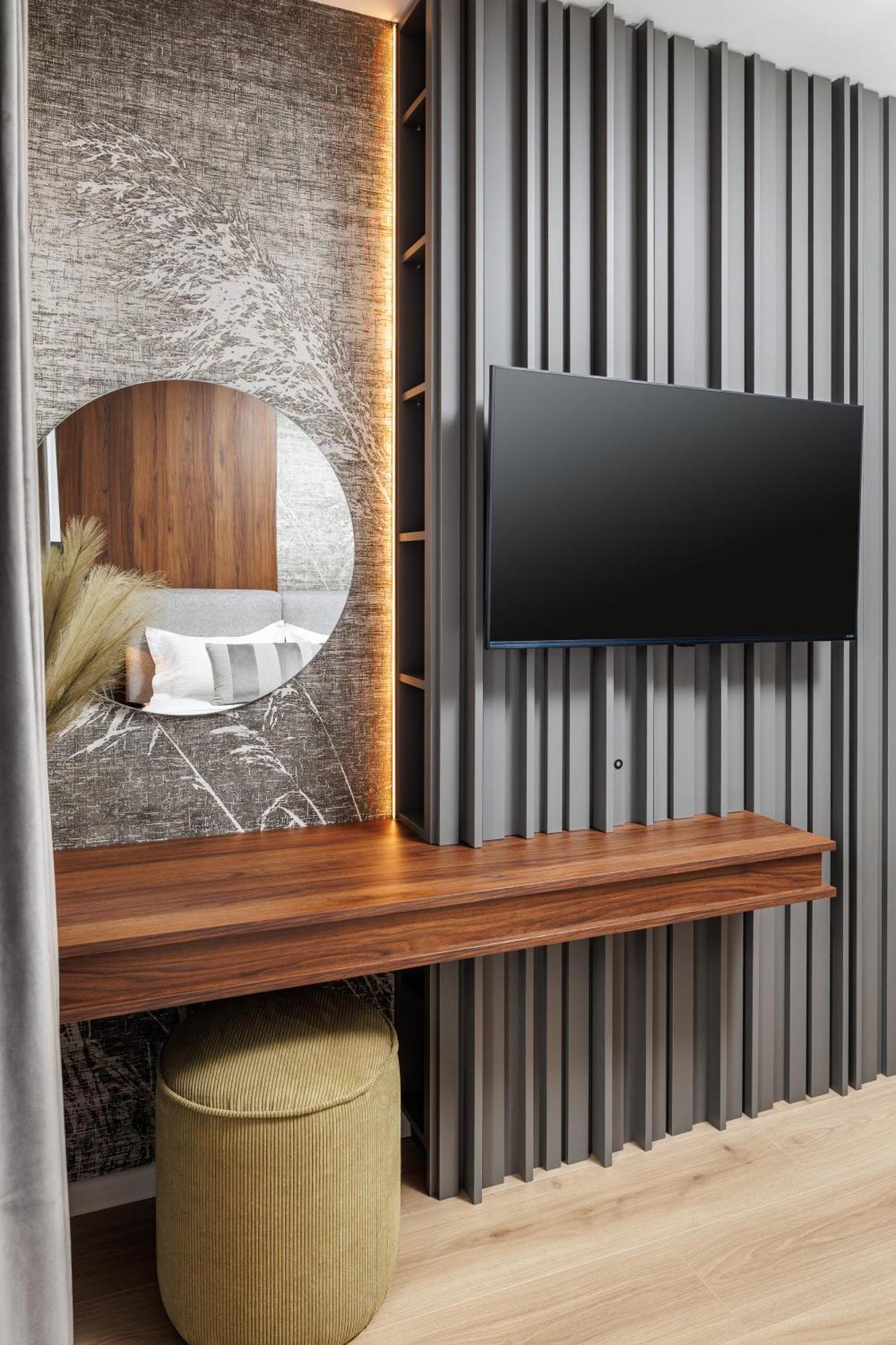 Mandala Designer Apartments With Free Private Parking, Near Mall Coresi Brasov Exterior photo